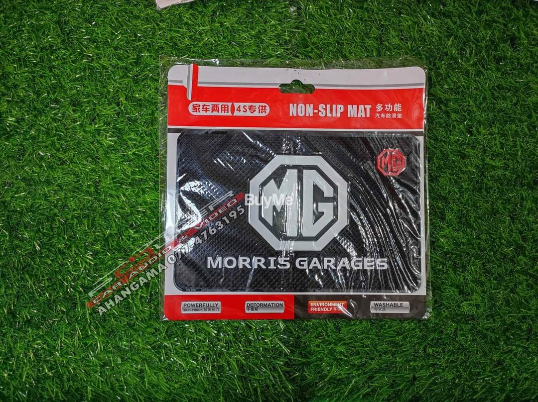 NON SLIP MATTS - MORRIS GARAGES