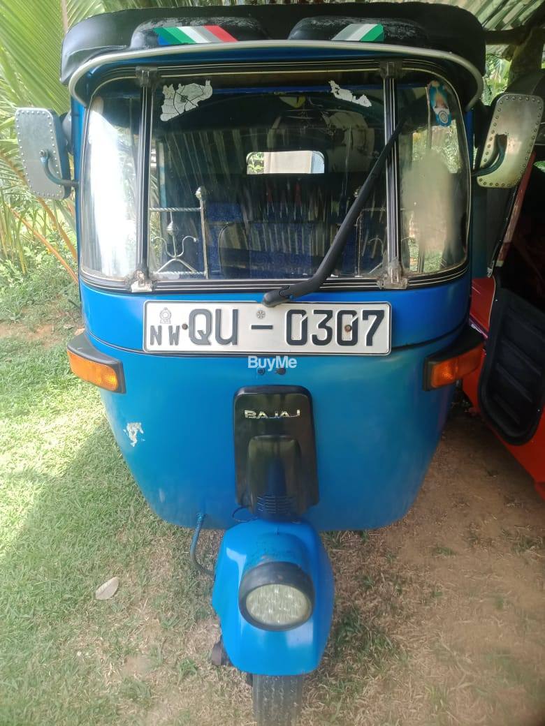 BAJAJ RE THREE WHEEL - QU