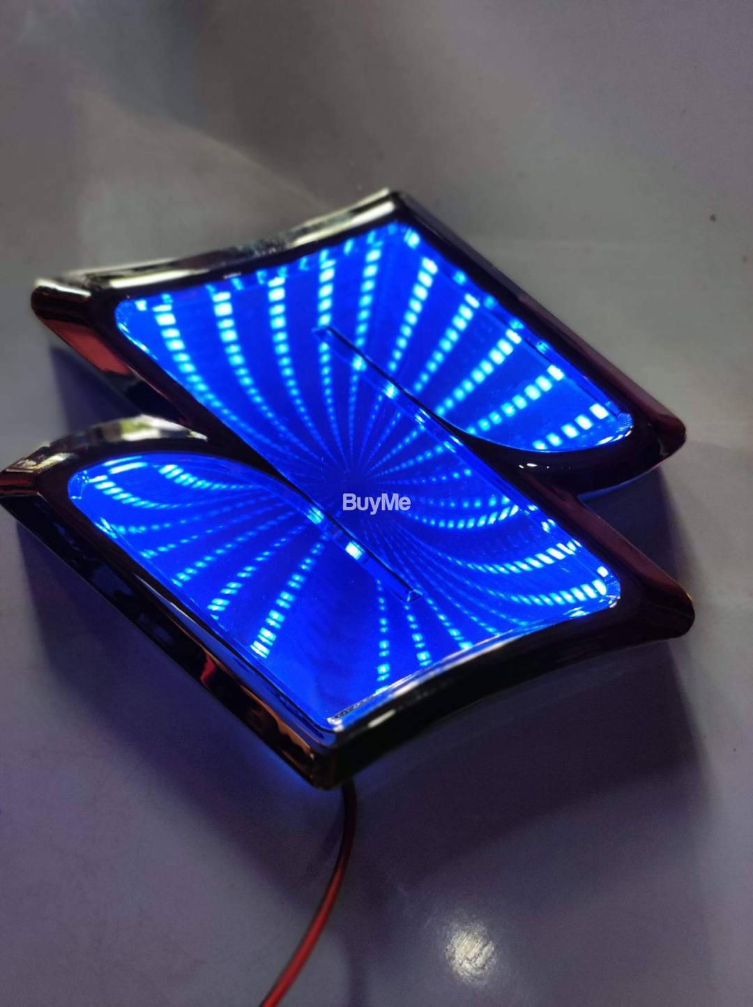 SUZUKI LOGO BADGE - WITH LIGHT