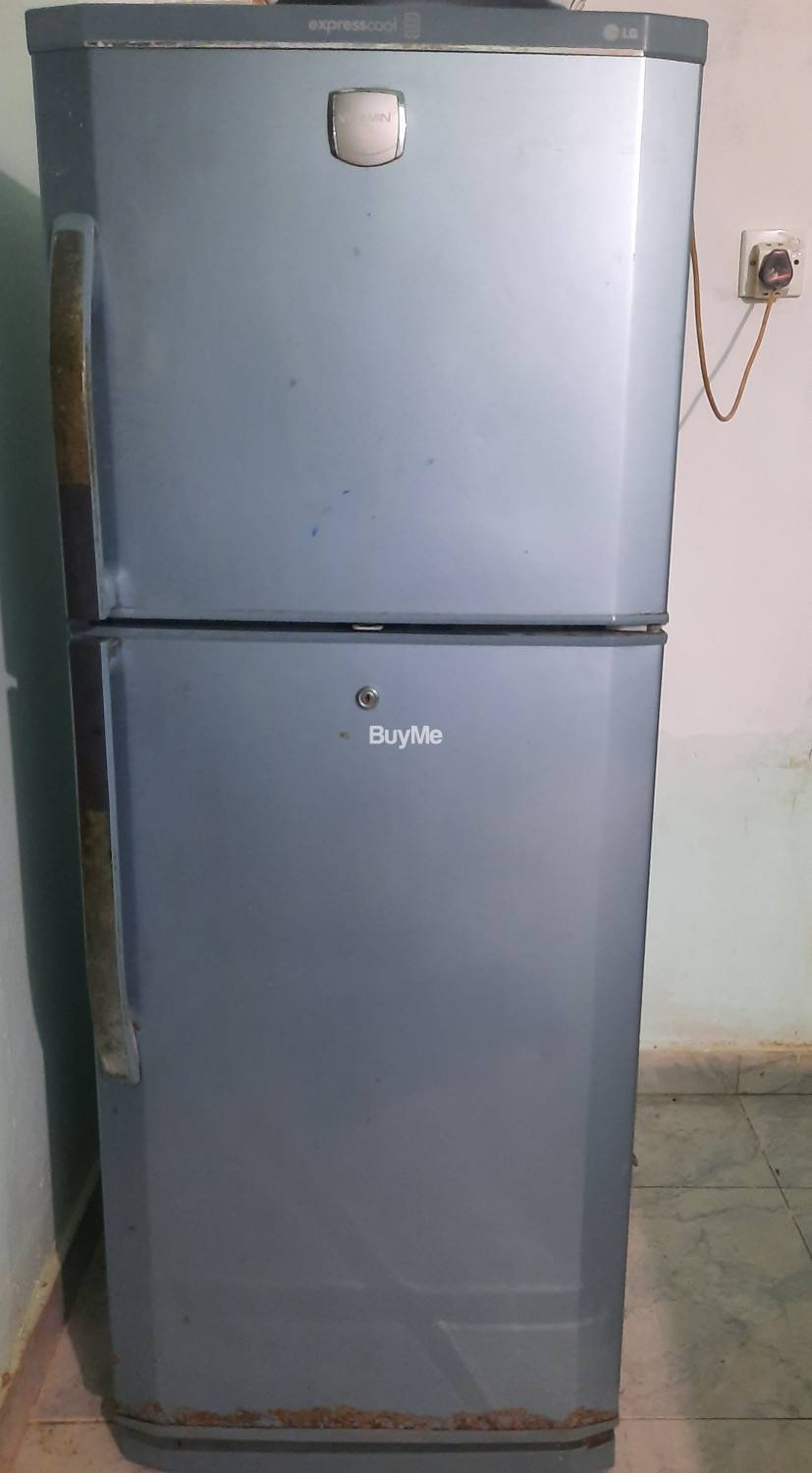 LG REFRIGERATOR - URGENT SALE