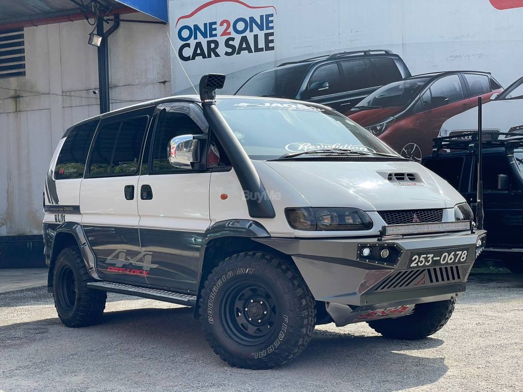 MITSUBISHI DELICA L400 4WD - 1995