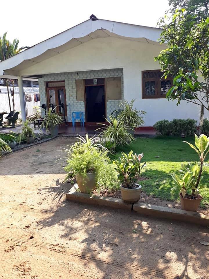 LAND WITH HOUSE FOR SALE IN KIRIBATHGODA