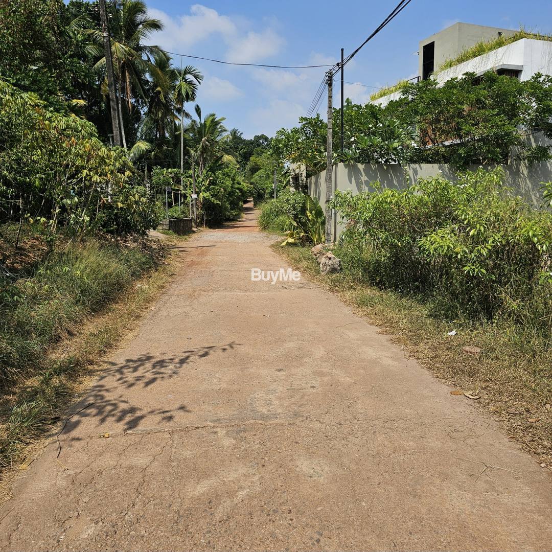 LAND FOR SALE IN KAHATHUDUWA