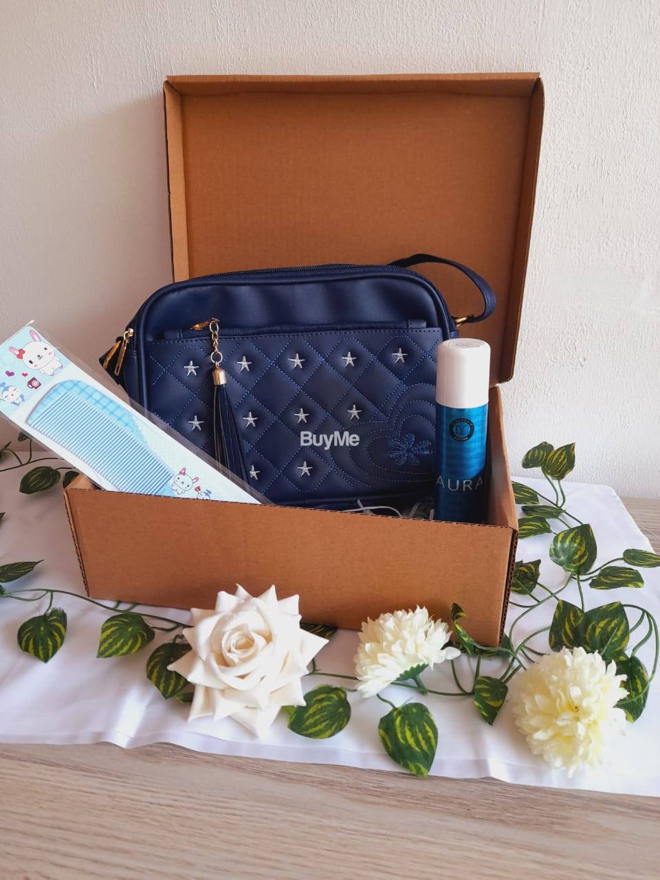 CUSTOMISED GIFT BOX