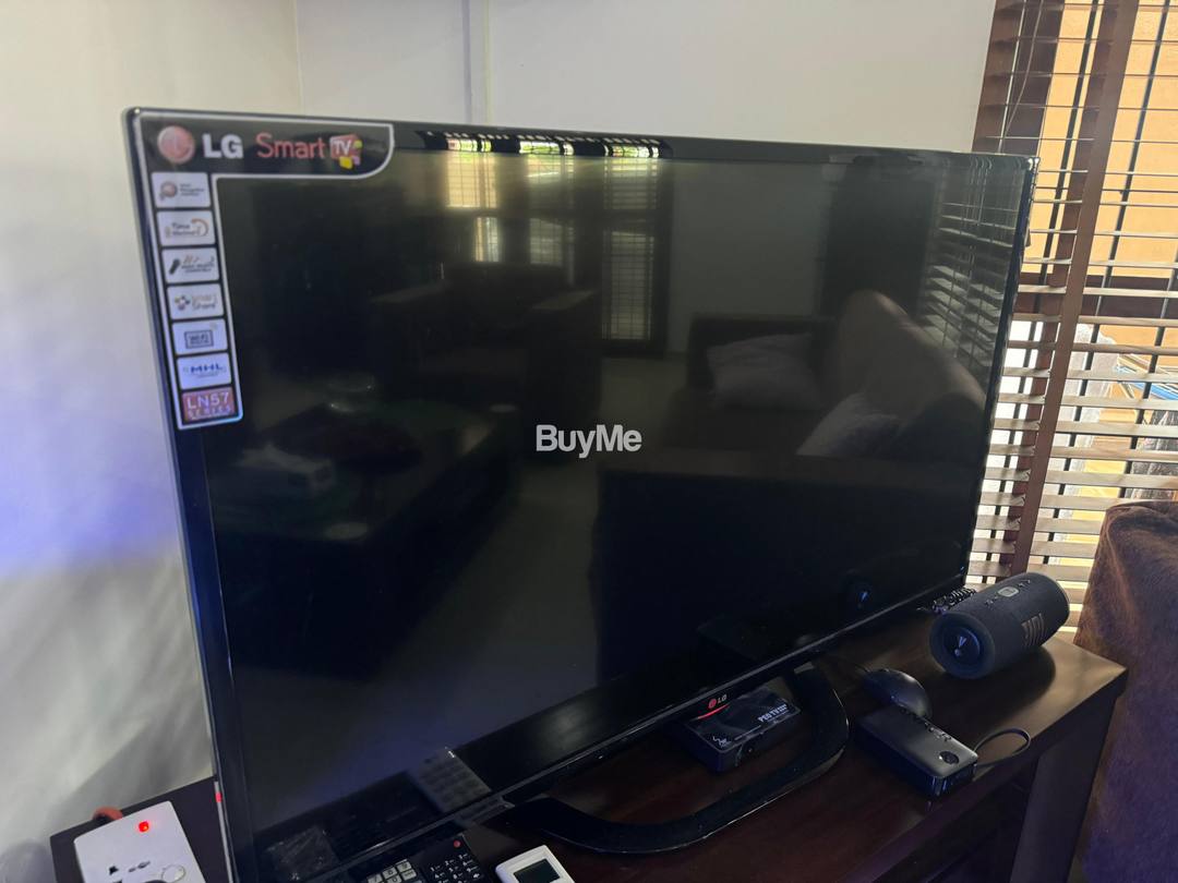 LG 42 INCH TV - IMMEDIATE SALE