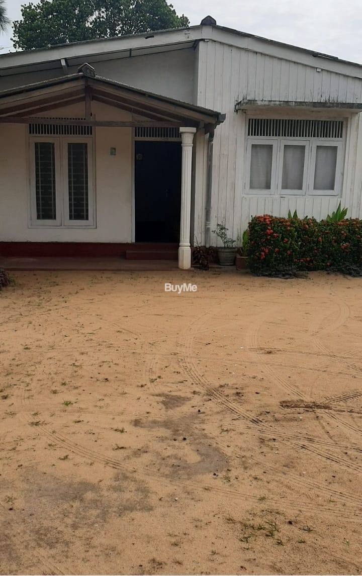 LAND FOR SALE WITH HOUSE IN MORATUWA