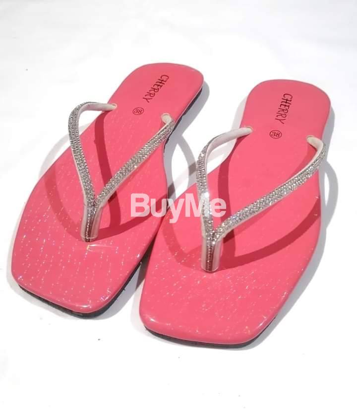 LIGHT PINK SLIPPERS FOR GIRLS