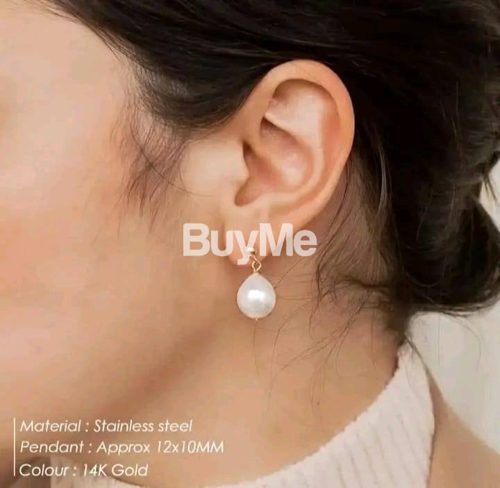 PEARLS EARRINGS