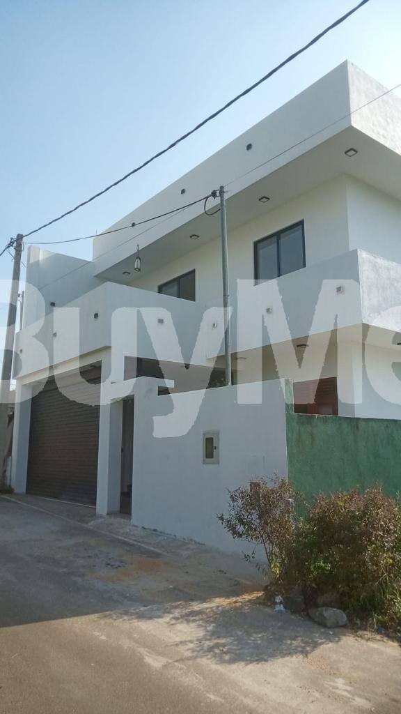 FURNISHED NEW 3 STORY HOSUE FOR SALE IN KESBEWA - POLGASOWITA