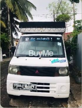 MITSUBISHI MINI LORRY 2001
