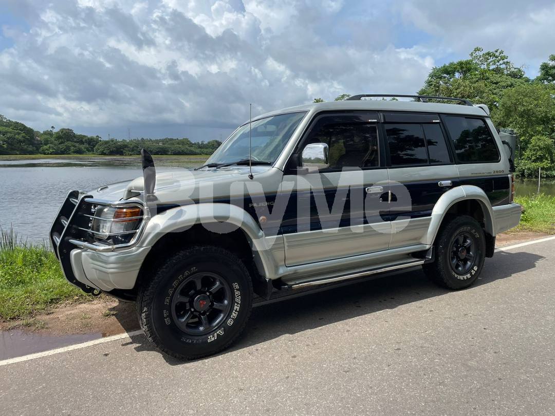 MITSUBISHI PAJERO 1994