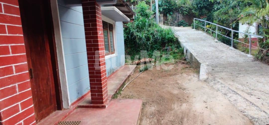 BEAUTIFUL LAND WITH CHARMING HOUSE FOR SALE IN PERADENIYA YATIHALAGALA